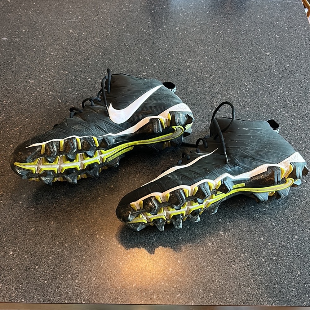 Nike Football/ Lacrosse Cleats - Picture 3 of 7